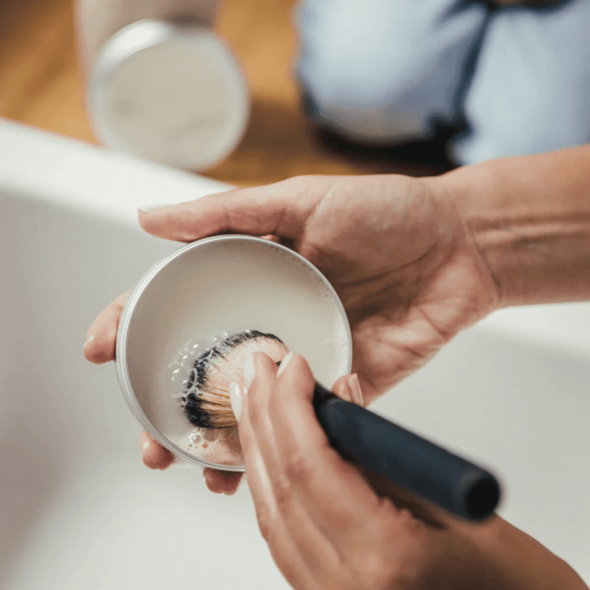 Couleurs de Noir Solid Brush Cleanser Couleurs de Noir Solid Brush Cleanser