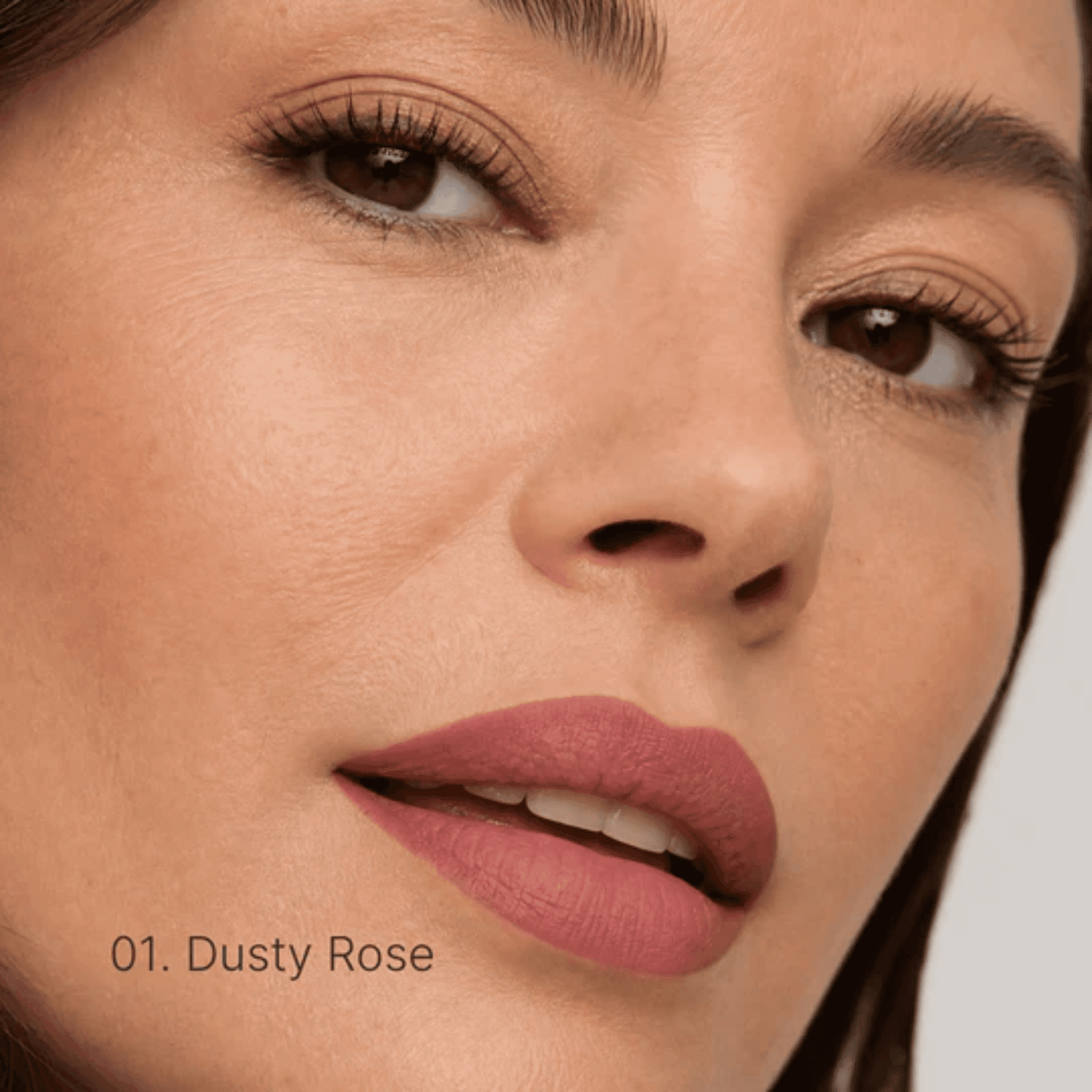 Couleurs de Noir Peptide Lip Contour Couleurs de Noir Peptide Lip Contour