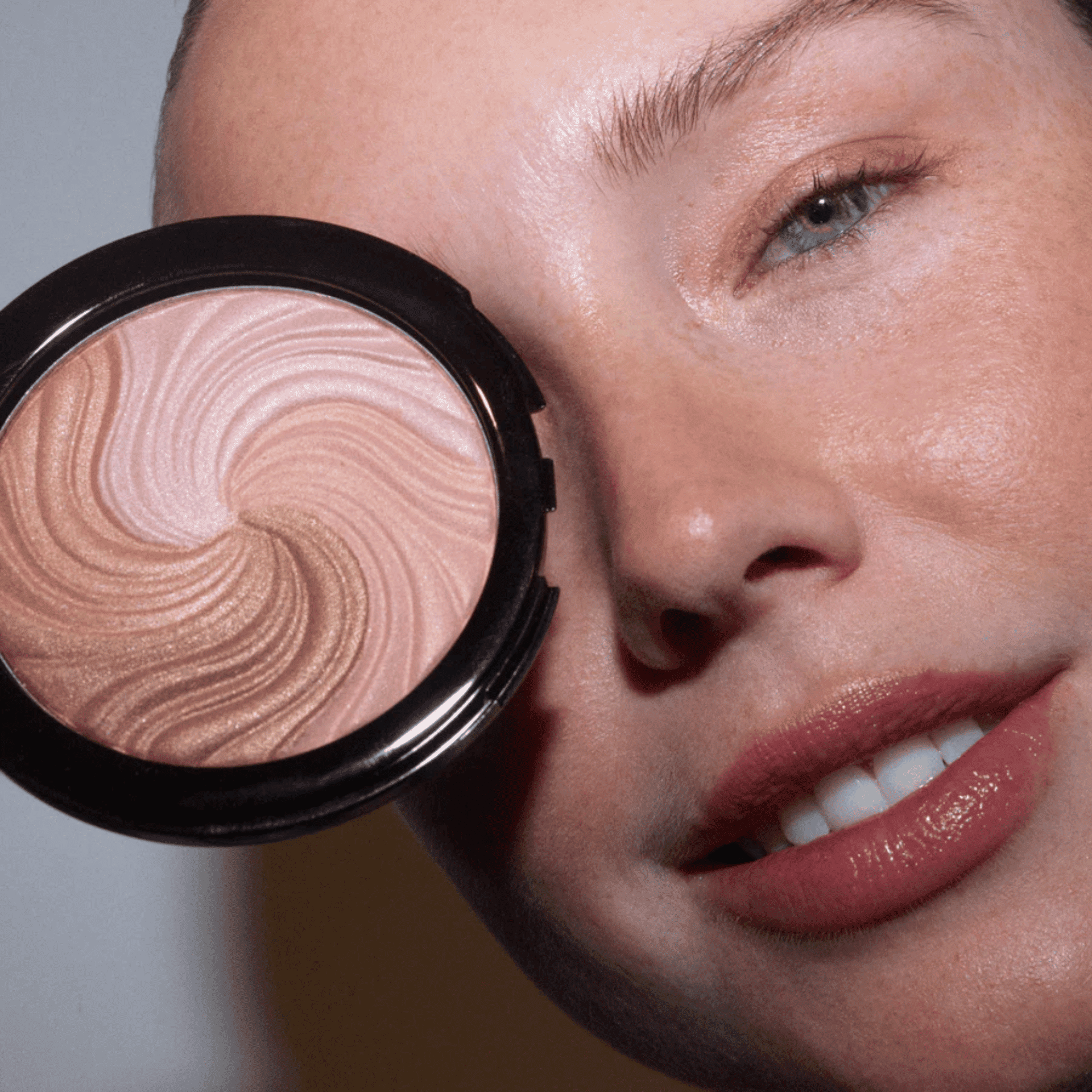 Couleurs de Noir Soft Serve Glow Palette Couleurs de Noir Soft Serve Glow Palette